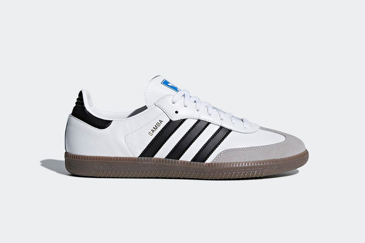 sneaker adidas putih